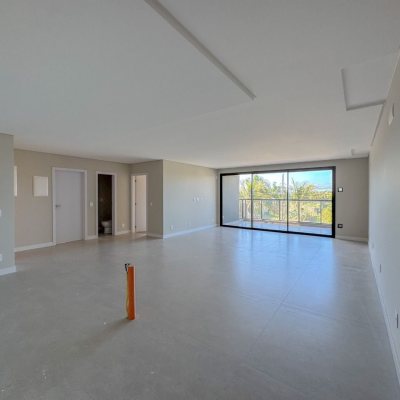 Apartamentos com 148m², 3 quartos, 3 suítes, 2 garagens, no bairro Jurerê em Florianópolis