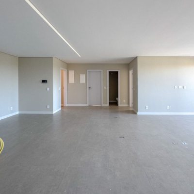 Apartamentos com 148m², 3 quartos, 3 suítes, 2 garagens, no bairro Jurerê em Florianópolis