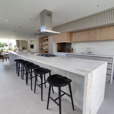 Apartamentos com 148m², 3 quartos, 3 suítes, 2 garagens, no bairro Jurerê em Florianópolis