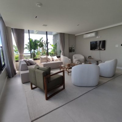 Apartamentos com 148m², 3 quartos, 3 suítes, 2 garagens, no bairro Jurerê em Florianópolis