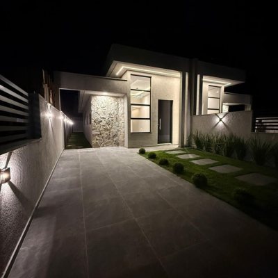 Casa Residencial com 98m², 3 quartos, 1 suíte, 2 garagens, no bairro São João Do Rio Vermelho em Florianópolis