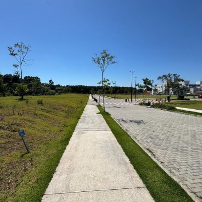 Terrenos Residenciais com 377m², no bairro Campeche em Florianópolis
