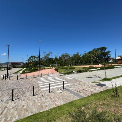 Terrenos Residenciais com 372m², no bairro Campeche em Florianópolis