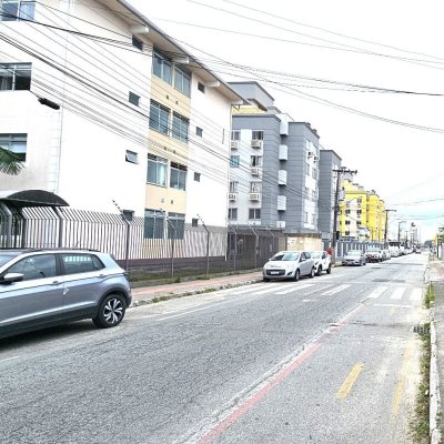 Apartamentos com 53m², 2 quartos, 1 garagem, no bairro Areias em São José