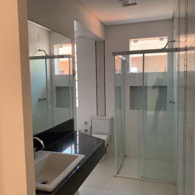 Casa Residencial com 200m², 4 quartos, 1 suíte, 4 garagens, no bairro Santa Mônica em Florianópolis