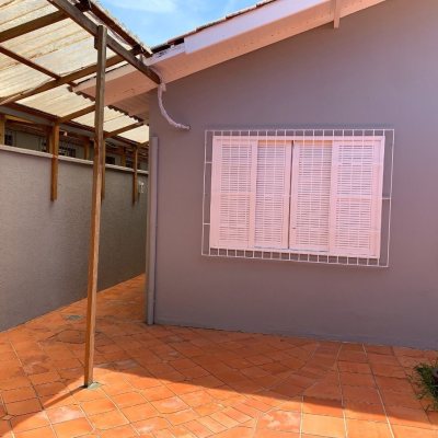 Casa Residencial com 200m², 4 quartos, 1 suíte, 4 garagens, no bairro Santa Mônica em Florianópolis