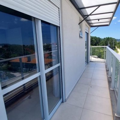 Apartamentos com 93m², 3 quartos, 1 suíte, 2 garagens, no bairro Campeche em Florianópolis