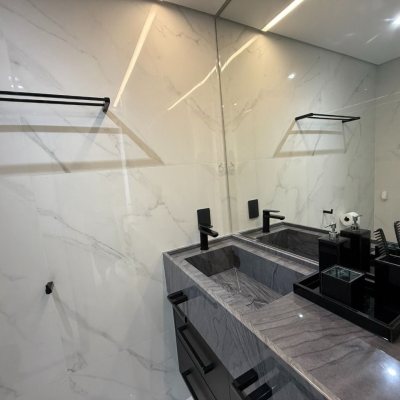 Apartamentos com 172m², 3 quartos, 2 suítes, 2 garagens, no bairro Centro em Florianópolis