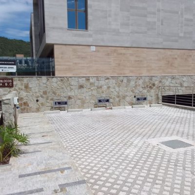 Loft com 65m², 1 quarto, 1 suíte, 2 garagens, no bairro Campeche em Florianópolis