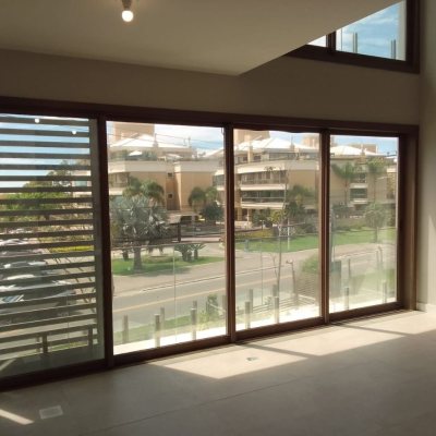 Loft com 65m², 1 quarto, 1 suíte, 2 garagens, no bairro Campeche em Florianópolis