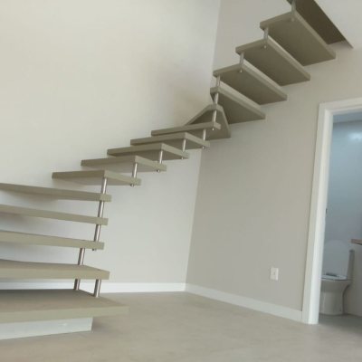 Loft com 65m², 1 quarto, 1 suíte, 2 garagens, no bairro Campeche em Florianópolis