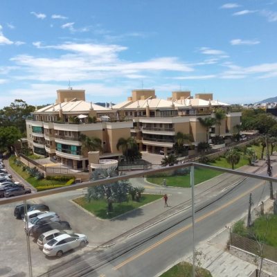 Loft com 65m², 1 quarto, 1 suíte, 2 garagens, no bairro Campeche em Florianópolis