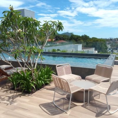 Loft com 65m², 1 quarto, 1 suíte, 2 garagens, no bairro Campeche em Florianópolis