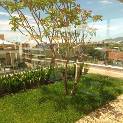 Loft com 65m², 1 quarto, 1 suíte, 2 garagens, no bairro Campeche em Florianópolis