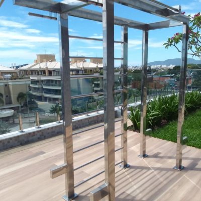 Loft com 65m², 1 quarto, 1 suíte, 2 garagens, no bairro Campeche em Florianópolis