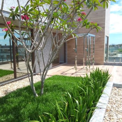 Loft com 65m², 1 quarto, 1 suíte, 2 garagens, no bairro Campeche em Florianópolis