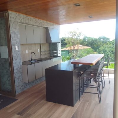 Loft com 65m², 1 quarto, 1 suíte, 2 garagens, no bairro Campeche em Florianópolis