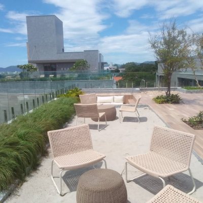 Loft com 65m², 1 quarto, 1 suíte, 2 garagens, no bairro Campeche em Florianópolis