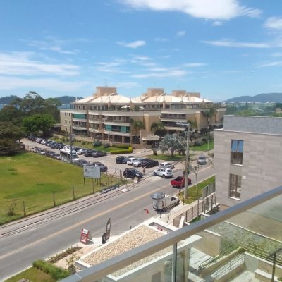 Loft com 65m², 1 quarto, 1 suíte, 2 garagens, no bairro Campeche em Florianópolis