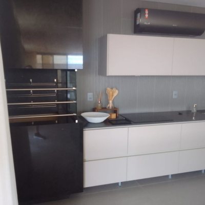 Loft com 65m², 1 quarto, 1 suíte, 2 garagens, no bairro Campeche em Florianópolis
