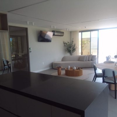 Loft com 65m², 1 quarto, 1 suíte, 2 garagens, no bairro Campeche em Florianópolis