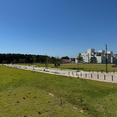 Terrenos Residenciais com 749m², no bairro Campeche em Florianópolis