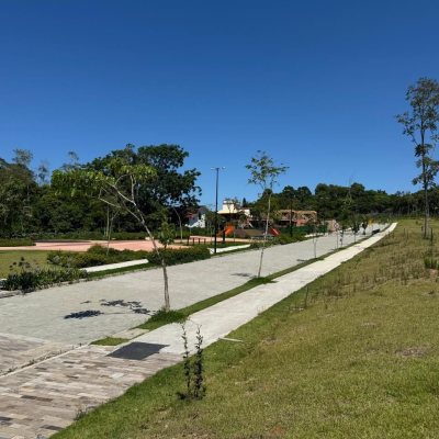 Terrenos Residenciais com 749m², no bairro Campeche em Florianópolis