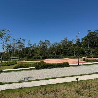 Terrenos Residenciais com 749m², no bairro Campeche em Florianópolis