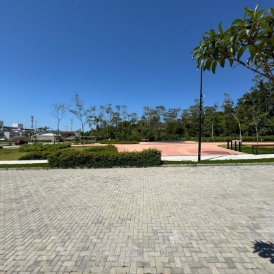 Terrenos Residenciais com 749m², no bairro Campeche em Florianópolis