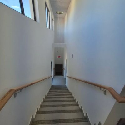 Sobrado Comercial com 430m², 10 garagens, no bairro Jardim Atlântico em Florianópolis