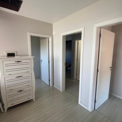 Casa Residencial com 508m², 5 quartos, 2 suítes, 5 garagens, no bairro Campeche em Florianópolis