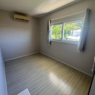 Casa Residencial com 508m², 5 quartos, 2 suítes, 5 garagens, no bairro Campeche em Florianópolis