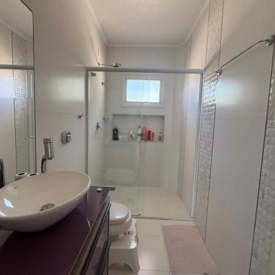 Casa Residencial com 508m², 5 quartos, 2 suítes, 5 garagens, no bairro Campeche em Florianópolis