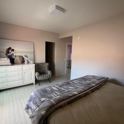 Casa Residencial com 508m², 5 quartos, 2 suítes, 5 garagens, no bairro Campeche em Florianópolis