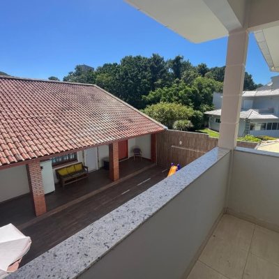 Casa Residencial com 508m², 5 quartos, 2 suítes, 5 garagens, no bairro Campeche em Florianópolis