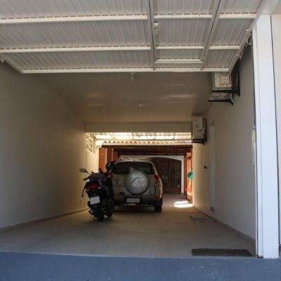 Casa Residencial com 508m², 5 quartos, 2 suítes, 5 garagens, no bairro Campeche em Florianópolis