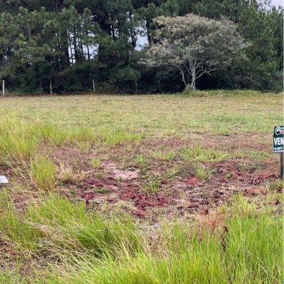 Terrenos Residenciais com 413m², no bairro São João Do Rio Vermelho em Florianópolis
