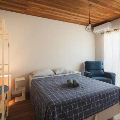 Casa Residencial com 160m², 4 quartos, 2 garagens, no bairro Rio Tavares em Florianópolis