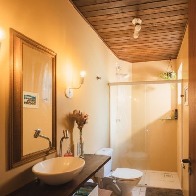 Casa Residencial com 160m², 4 quartos, 2 garagens, no bairro Rio Tavares em Florianópolis