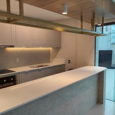 Apartamentos com 72m², 2 quartos (sendo 1 suíte), 2 garagens, no bairro Agronômica em Florianópolis