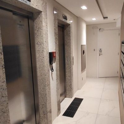 Apartamentos com 72m², 2 quartos (sendo 1 suíte), 2 garagens, no bairro Agronômica em Florianópolis