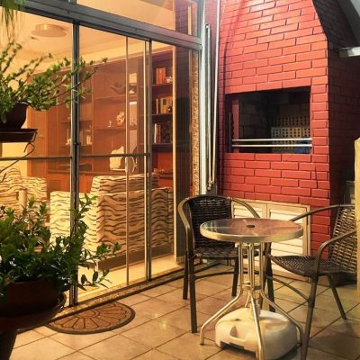 Cobertura com 297m², 5 quartos, 3 suítes, 2 garagens, no bairro Canasvieiras em Florianópolis