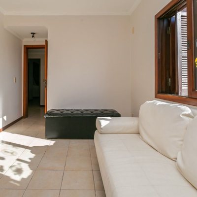 Casa em Condomínio com 279m², 5 quartos, 2 suítes, 2 garagens, no bairro Morro das Pedras em Florianópolis
