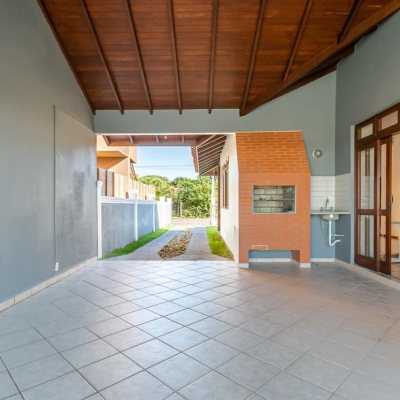 Casa em Condomínio com 279m², 5 quartos, 2 suítes, 2 garagens, no bairro Morro das Pedras em Florianópolis