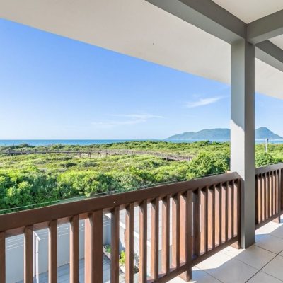 Casa em Condomínio com 279m², 5 quartos, 2 suítes, 2 garagens, no bairro Morro das Pedras em Florianópolis