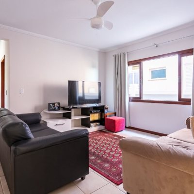 Casa em Condomínio com 279m², 5 quartos, 2 suítes, 2 garagens, no bairro Morro das Pedras em Florianópolis