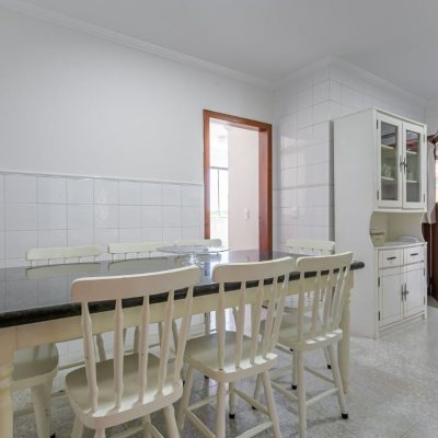 Casa em Condomínio com 279m², 5 quartos, 2 suítes, 2 garagens, no bairro Morro das Pedras em Florianópolis