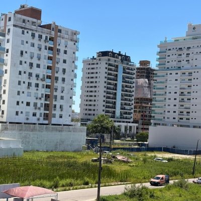 Apartamentos com 69m², 2 quartos, 1 suíte, 1 garagem, no bairro Pedra Branca em Palhoça