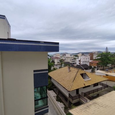 Apartamentos com 141m², 3 quartos, 1 suíte, 2 garagens, no bairro Canasvieiras em Florianópolis