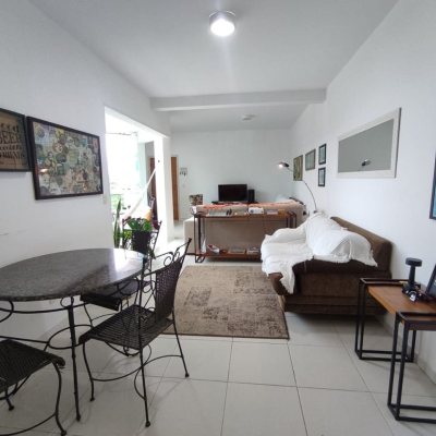 Apartamentos com 141m², 3 quartos, 1 suíte, 2 garagens, no bairro Canasvieiras em Florianópolis